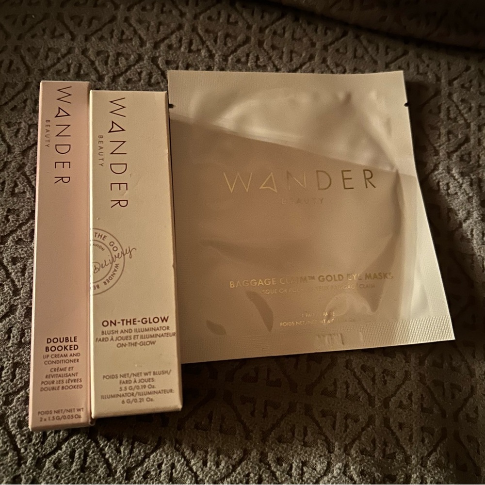 Wander Beauty OntheGlow Blush &Illuminator &Double-Booked Lip Cream&Conditioner